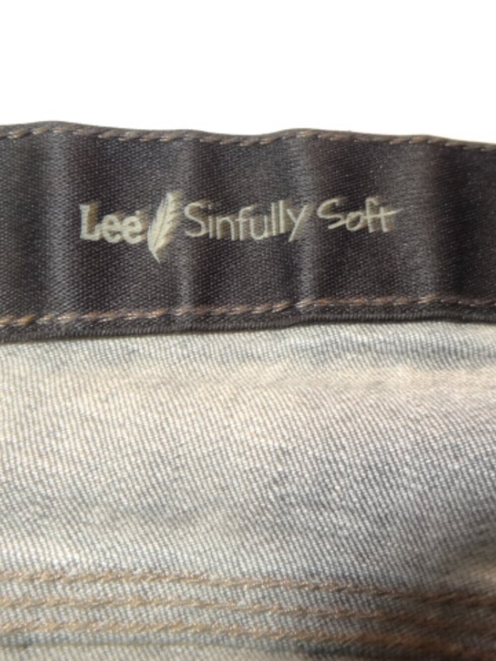 Sinfully Soft Lee Women's Jeans, NWOT - Picture 4 of 5